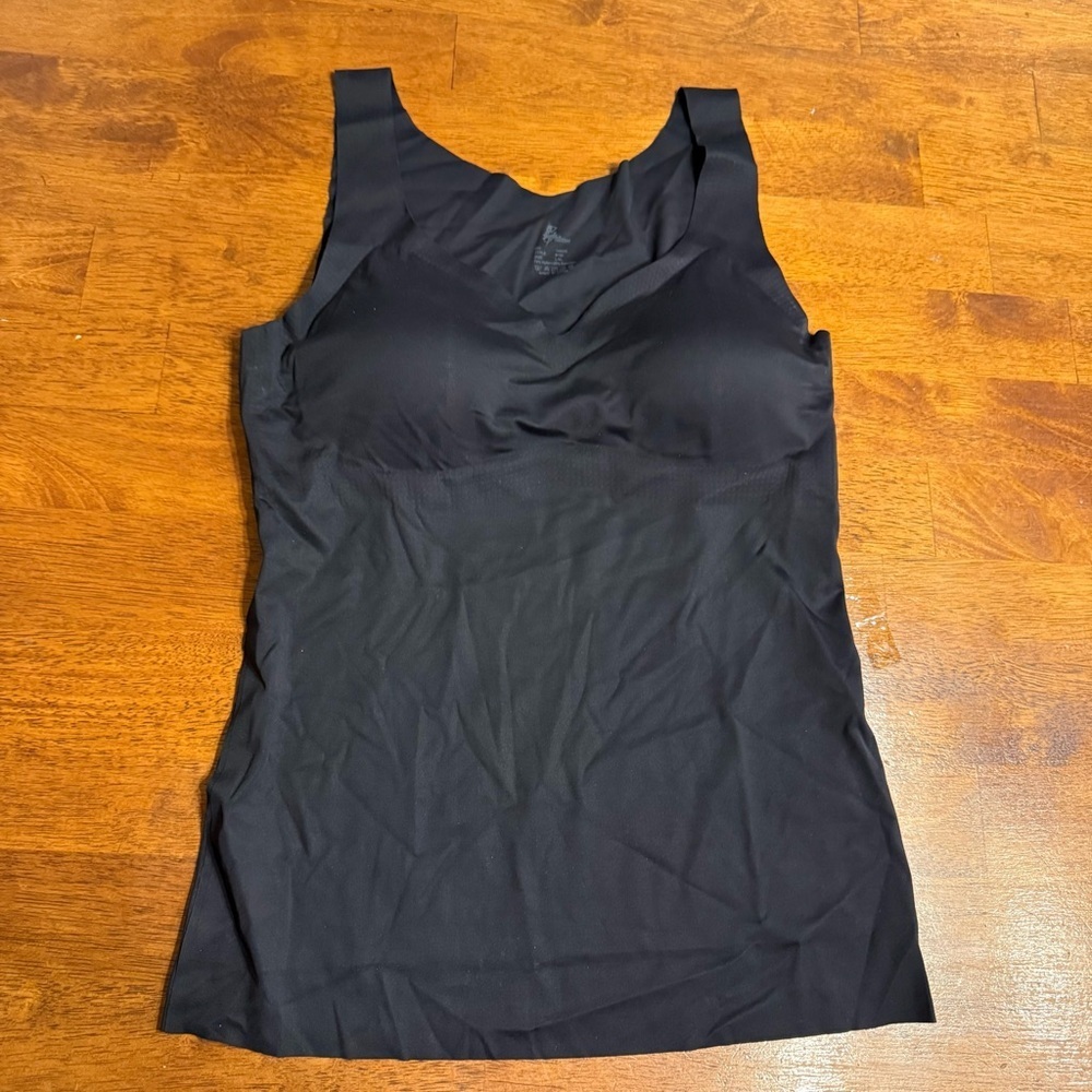 NWOT Black shapewear tank top Sleeveless built in bra size L/XL